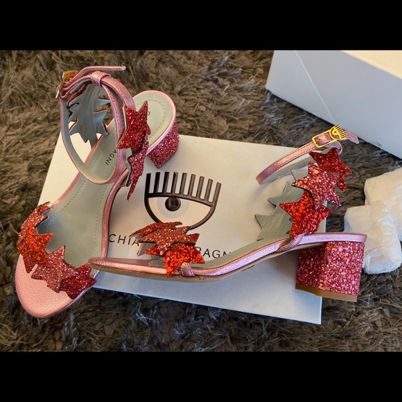 Chiara Ferragni sandals - Picture 1 of 3
